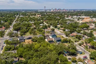 215 Poppy St, San Antonio, TX 78203 - Photo 2