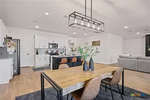 600 Davis Mountain Dr, Lockhart, TX 78644 - Photo 8