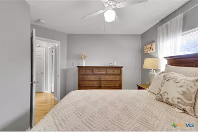 6747 Sunlit Pass Drive, San Antonio, TX 78239 - Photo 32