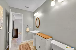 6747 Sunlit Pass Dr, San Antonio, TX 78239 - Photo 26