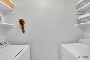 6747 Sunlit Pass Dr, San Antonio, TX 78239 - Photo 16