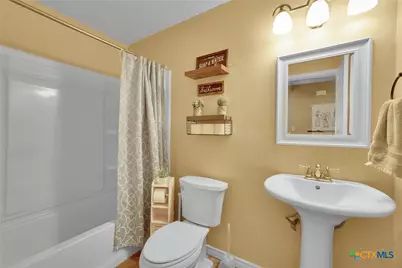 6747 Sunlit Pass Drive, San Antonio, TX 78239 - Photo 18