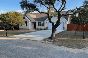 1 Stepping Stone Ct, Wimberley, TX 78676 - Photo 2