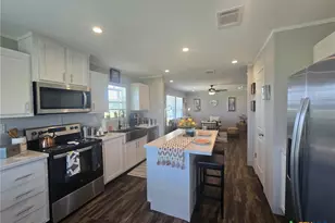 141 Beckham Dr, Dale, TX 78616 - Photo 2