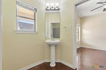 180 Honeysuckle Drive, Killeen, TX 76549 - Photo 26