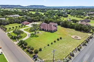 180 Honeysuckle Dr, Killeen, TX 76549 - Photo 12