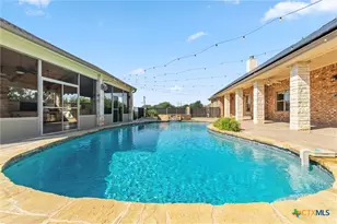 180 Honeysuckle Dr, Killeen, TX 76549 - Photo 6