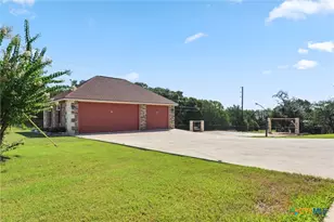 180 Honeysuckle Dr, Killeen, TX 76549 - Photo 44