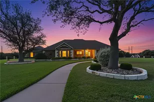 180 Honeysuckle Dr, Killeen, TX 76549 - Photo 1