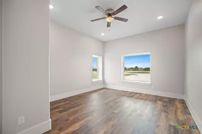 2062 W Harrison Avenue, Port O'Connor, TX 77982 - Photo 32