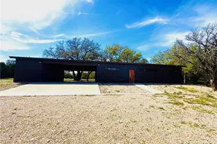 314 McKenzie, Gatesville, TX 76528 - Photo 2