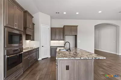 633 Vale Court, New Braunfels, TX 78132 - Photo 12