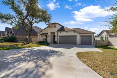 633 Vale Court, New Braunfels, TX 78132 - Photo 2