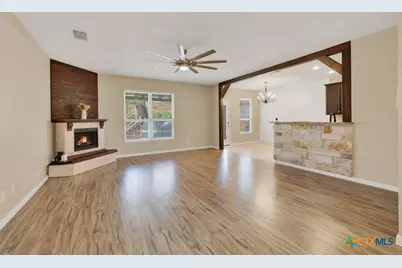 6370 Daisy Way, New Braunfels, TX 78132 - Photo 6