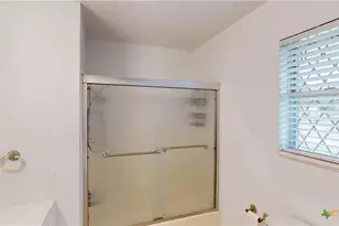 101 Canterbury Ln, Victoria, TX 77904 - Photo 22