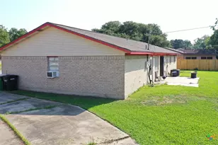 101 Canterbury Ln, Victoria, TX 77904 - Photo 4