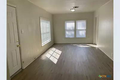 1521 N Hamilton Street, Gonzales, TX 78629 - Photo 2