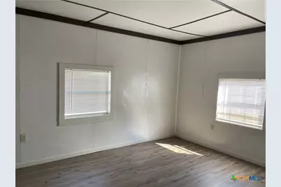 1521 N Hamilton Street, Gonzales, TX 78629 - Photo 8