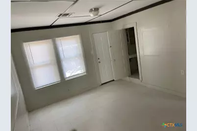 1521 N Hamilton Street, Gonzales, TX 78629 - Photo 10