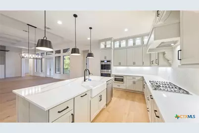 5668 Dry Comal Dr., New Braunfels, TX 78132 - Photo 8