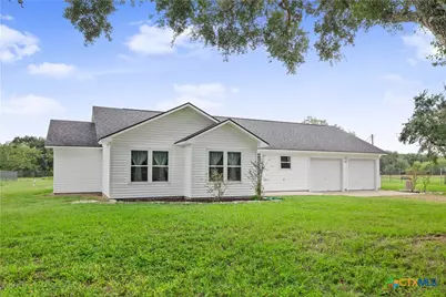 83 Lakeoak, Victoria, TX 77905 - Photo 2