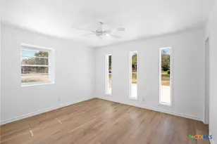 208 Eleanor St, Victoria, TX 77904 - Photo 28