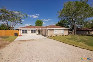 208 Eleanor St, Victoria, TX 77904 - Photo 4