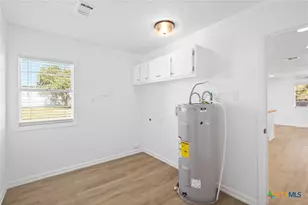 208 Eleanor St, Victoria, TX 77904 - Photo 24