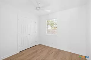 208 Eleanor St, Victoria, TX 77904 - Photo 26