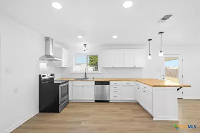 208 Eleanor Street, Victoria, TX 77904 - Photo 20