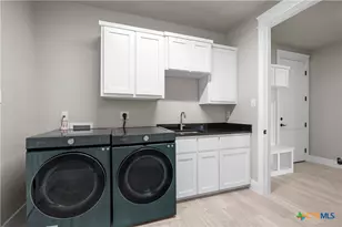 8538 Spring Creek Loop, Salado, TX 76571 - Photo 28