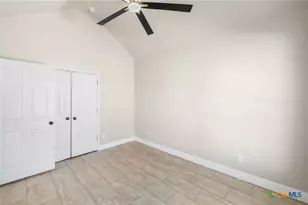 23102 Shady Forest Dr, Elmendorf, TX 78112 - Photo 28