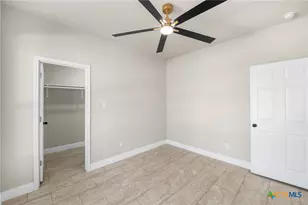 23102 Shady Forest Dr, Elmendorf, TX 78112 - Photo 26