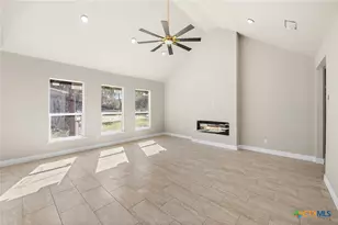 23102 Shady Forest Dr, Elmendorf, TX 78112 - Photo 20