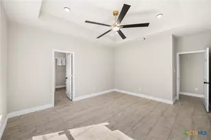 23102 Shady Forest Dr, Elmendorf, TX 78112 - Photo 12