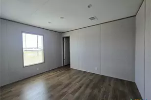 139 Azalea Ct, Dale, TX 78616 - Photo 8