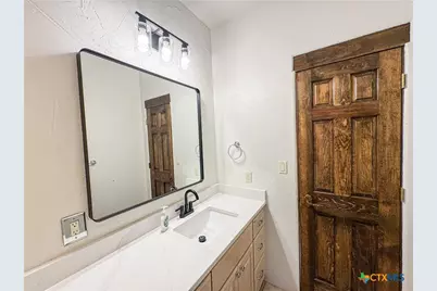 2000 Village Oak, Canyon Lake, TX 78133 - Photo 34