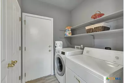 2113 Sungate Drive, New Braunfels, TX 78130 - Photo 16