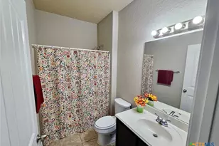 729 Community Dr, New Braunfels, TX 78132 - Photo 8