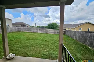 729 Community Dr, New Braunfels, TX 78132 - Photo 12