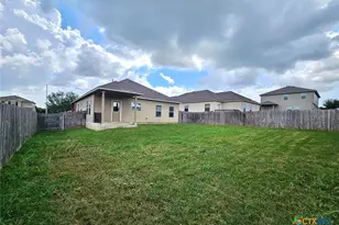 729 Community Dr, New Braunfels, TX 78132 - Photo 14