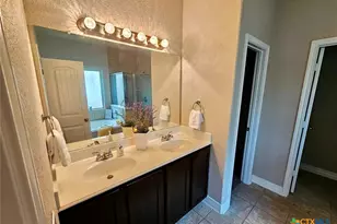 729 Community Dr, New Braunfels, TX 78132 - Photo 10