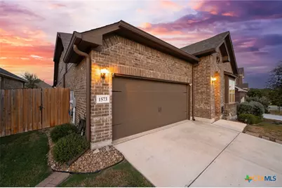 1573 Las Fontanasa, New Braunfels, TX 78132 - Photo 4