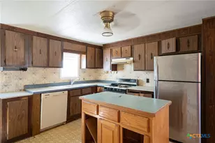 1611 W Main, Little River Academy, TX 76554 - Photo 18