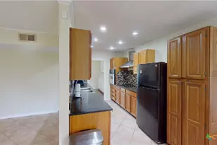 105 Tropical Dr, Victoria, TX 77904 - Photo 8