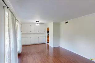 105 Tropical Dr, Victoria, TX 77904 - Photo 10