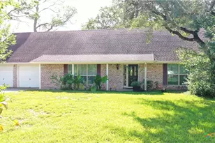 105 Tropical Dr, Victoria, TX 77904 - Photo 2