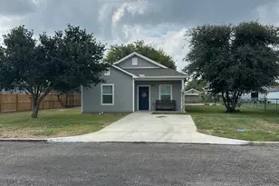 103 Retama Rd, Refugio, TX 78377 - Photo 2