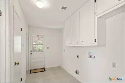 203 Whispering Creek Street, Victoria, TX 77904 - Photo 28