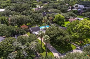 203 Whispering Creek St, Victoria, TX 77904 - Photo 46